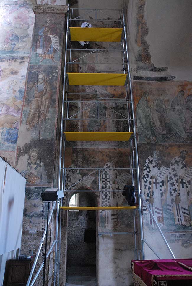 Конзерваторско рестаураторски радови на зидном сликарству бочних капела у цркви Св. Тројице у манастиру Сопоћани у току 2014. године