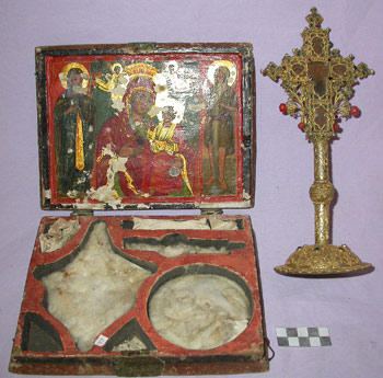 Кутија за Часни крст са моштима свете Петке и светог Онуфрија