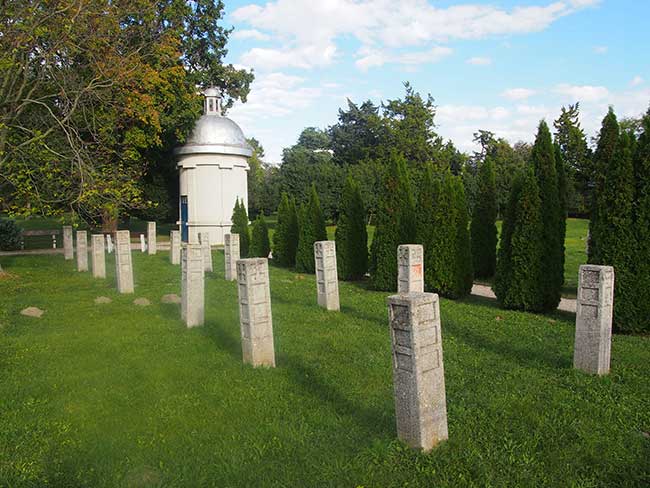Српско војно гробље у Великом Међеру (Srbský vojenský cintorín Veľky Meder)